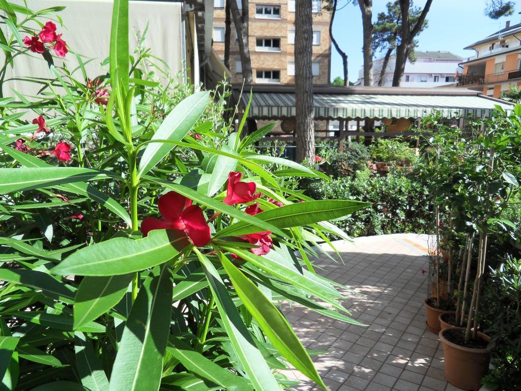 Hotel Abbazia Lignano Sabbiadoro Buitenkant foto