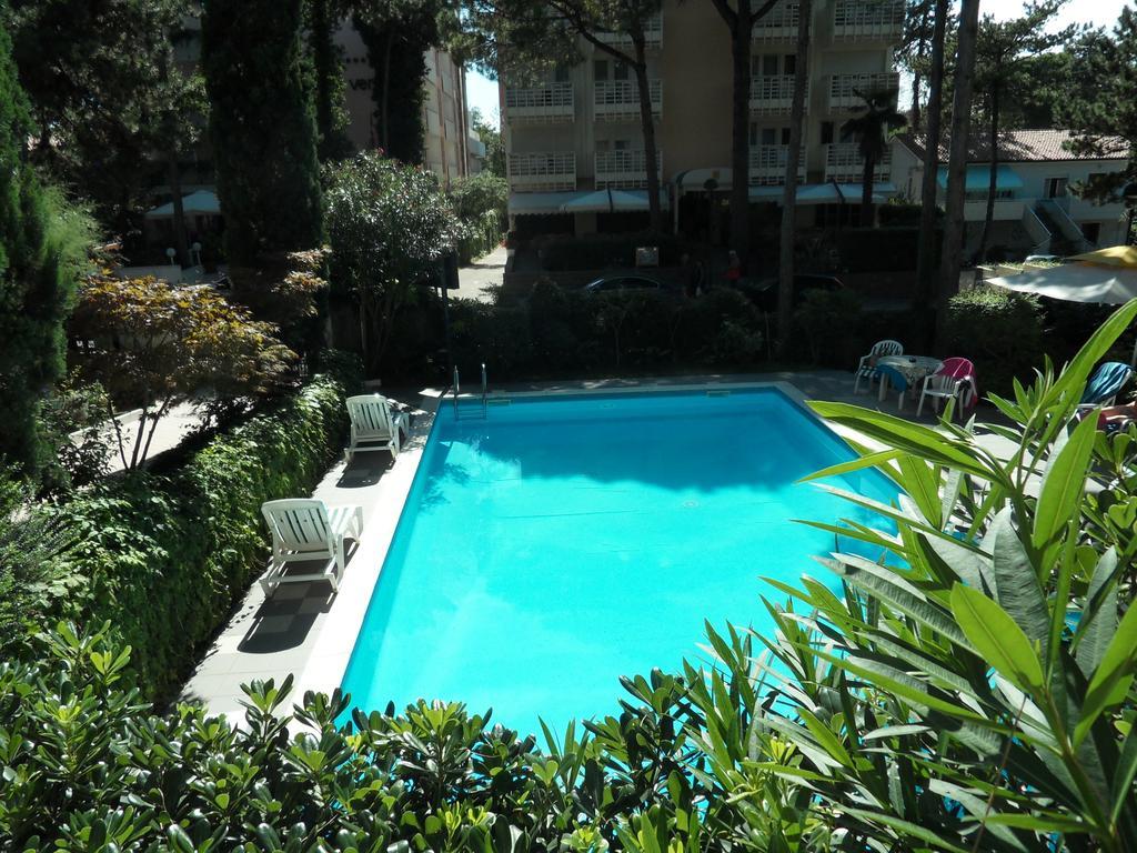 Hotel Abbazia Lignano Sabbiadoro Buitenkant foto