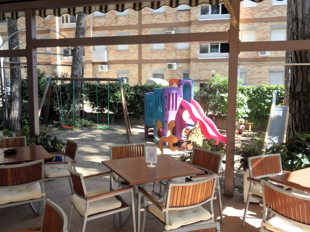 Hotel Abbazia Lignano Sabbiadoro Buitenkant foto