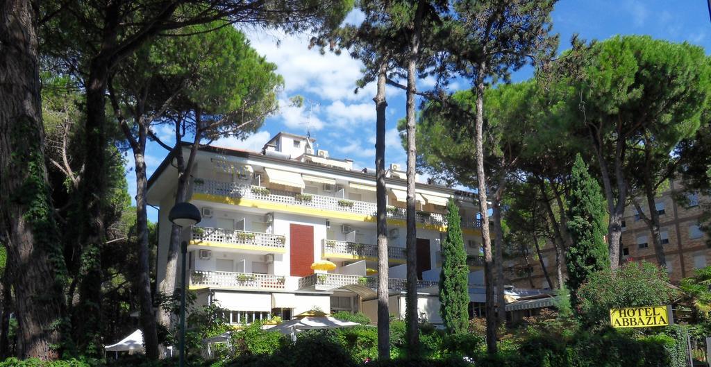 Hotel Abbazia Lignano Sabbiadoro Buitenkant foto