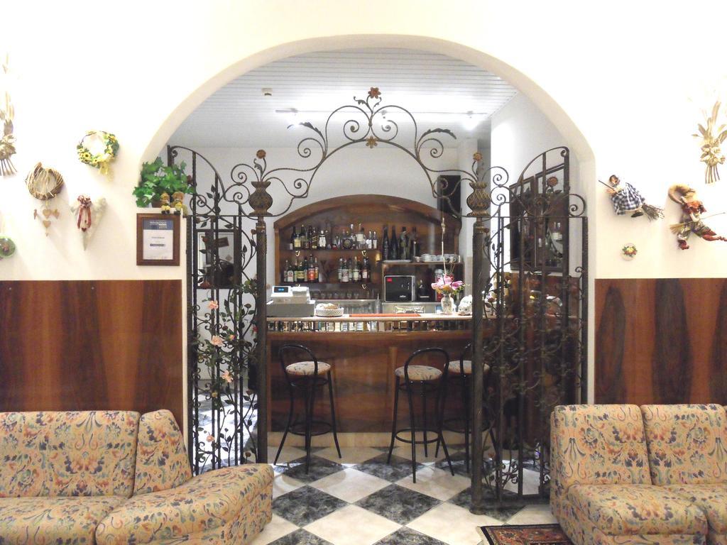 Hotel Abbazia Lignano Sabbiadoro Buitenkant foto