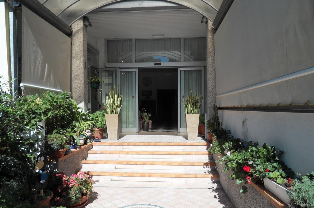 Hotel Abbazia Lignano Sabbiadoro Buitenkant foto