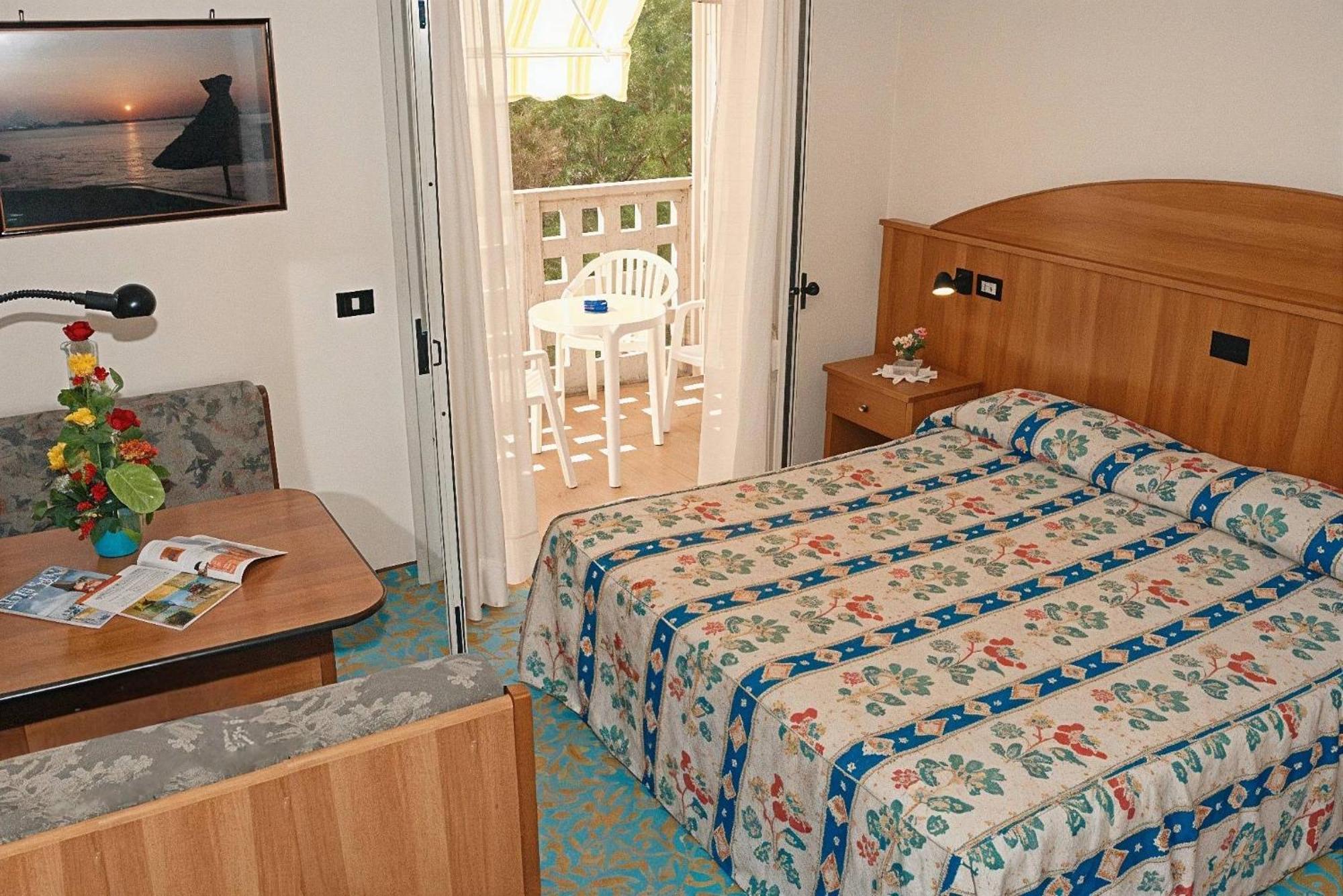 Hotel Abbazia Lignano Sabbiadoro Buitenkant foto