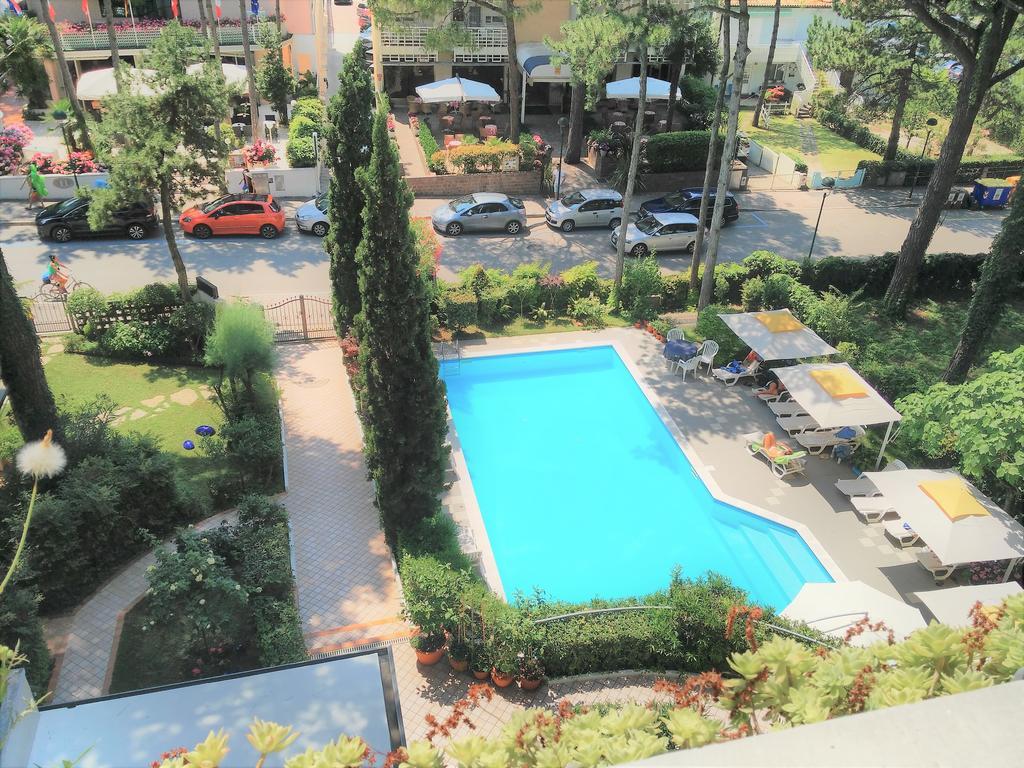 Hotel Abbazia Lignano Sabbiadoro Buitenkant foto