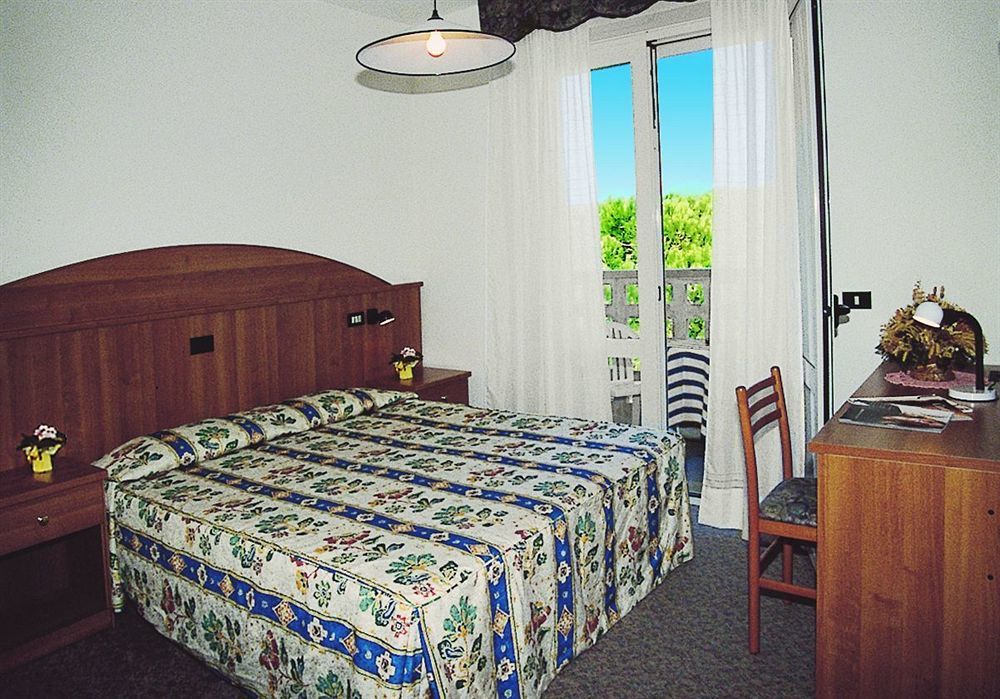 Hotel Abbazia Lignano Sabbiadoro Buitenkant foto