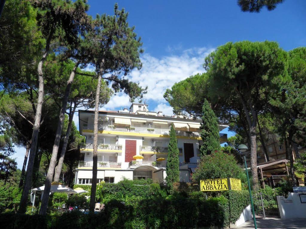 Hotel Abbazia Lignano Sabbiadoro Buitenkant foto